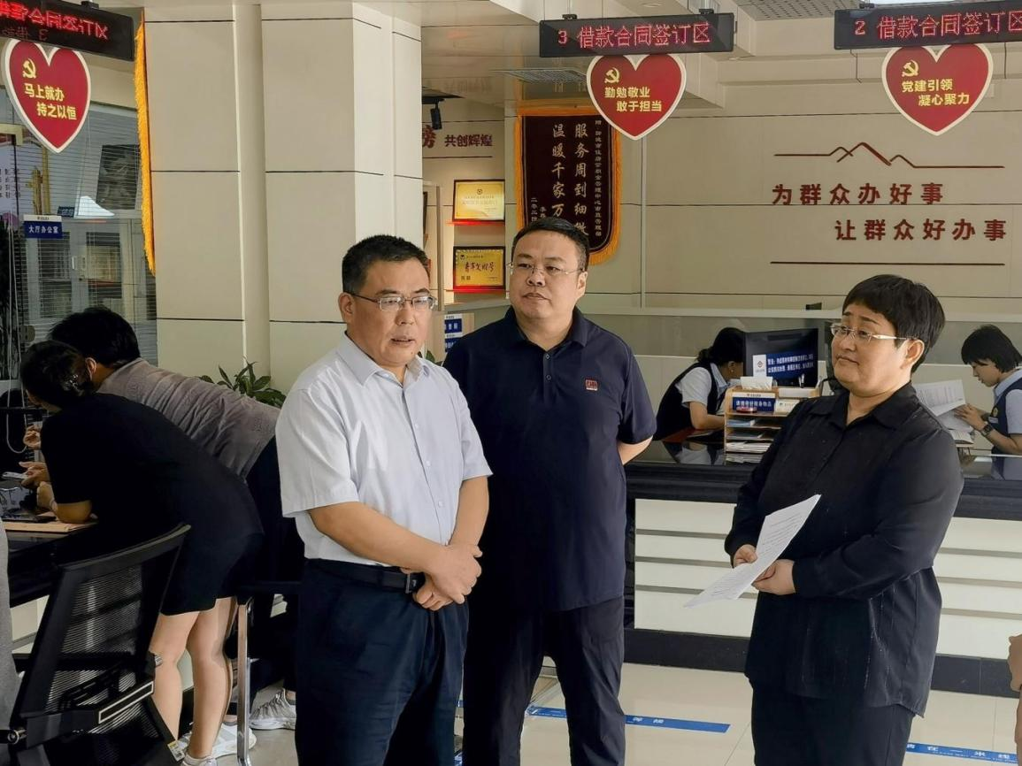 中心黨組書記、主任李沛森 到市區(qū)各管理部開展“商轉(zhuǎn)公”專題調(diào)研